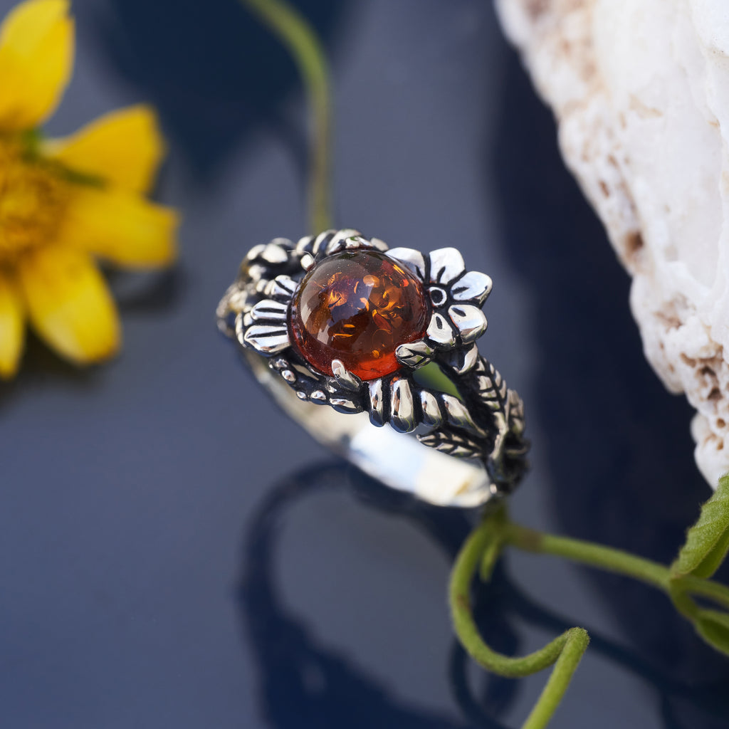 Silver Amber Ring "Honeydew"