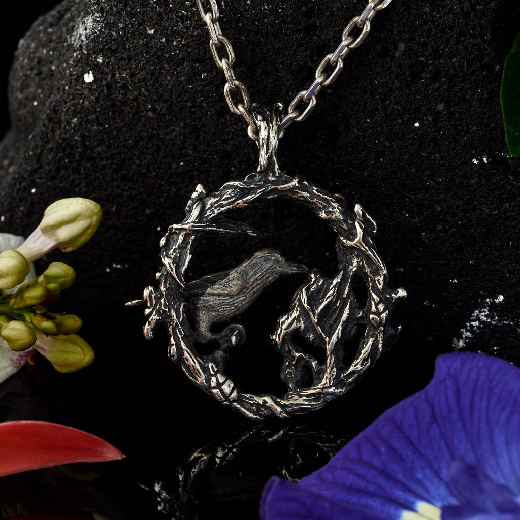 Labradorite pendant "Crow"