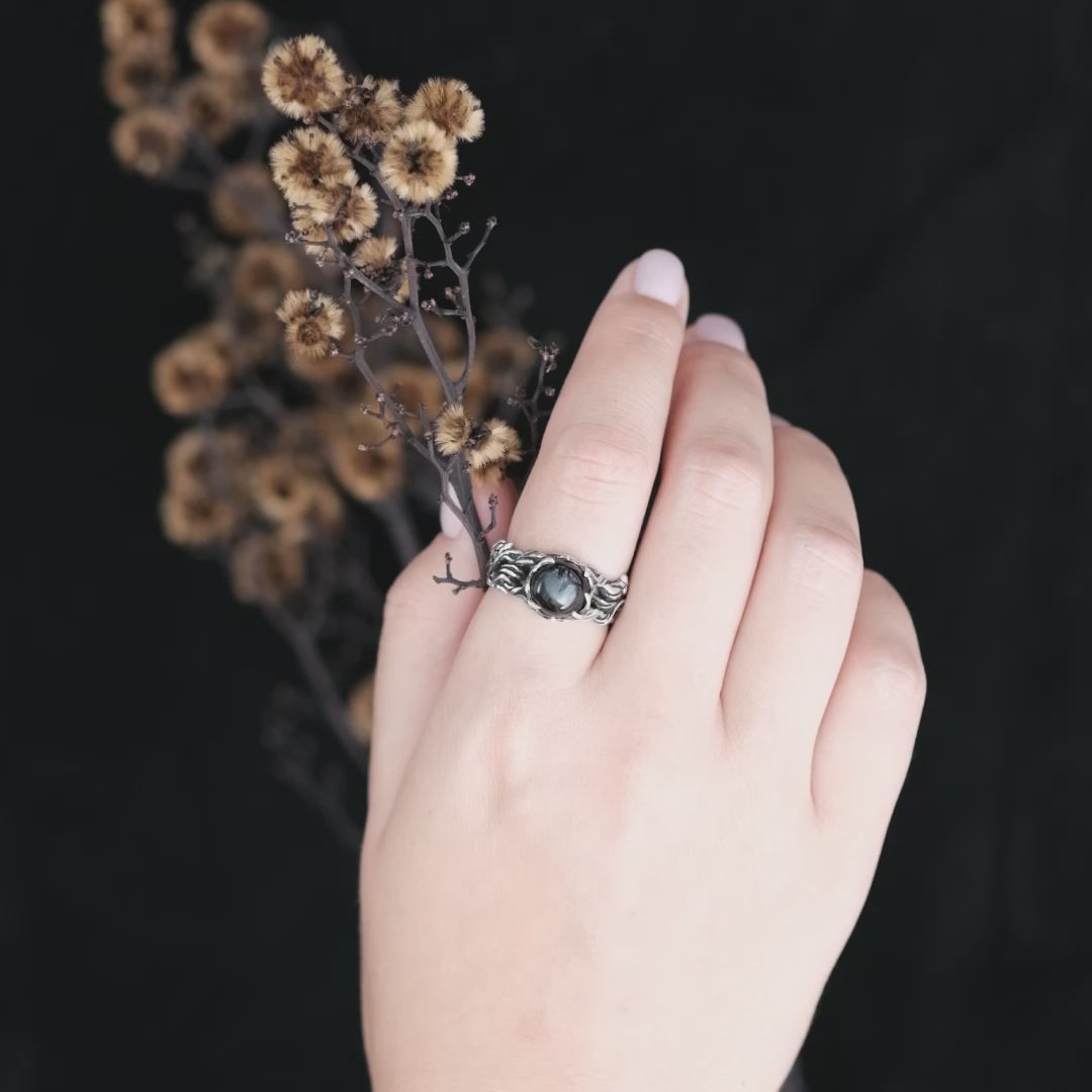 Diopside Engagement Ring “Noir” 