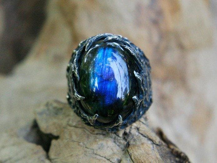 Men's Sterling Silver Labradorite Ring "Wise Lion" - blacktreelab