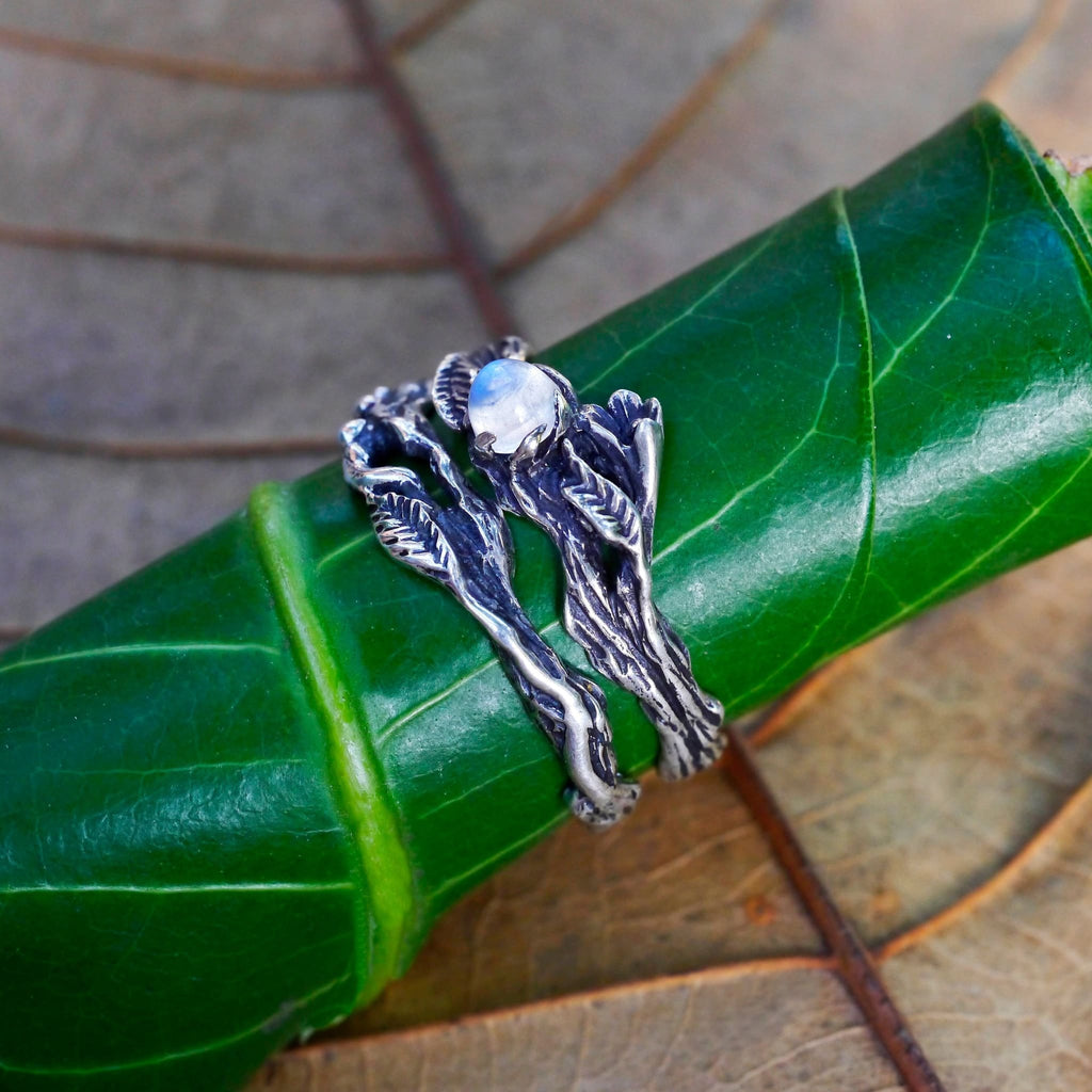 Set of 2 Moonstone engagement ring "Florence" and matching band - blacktreelab