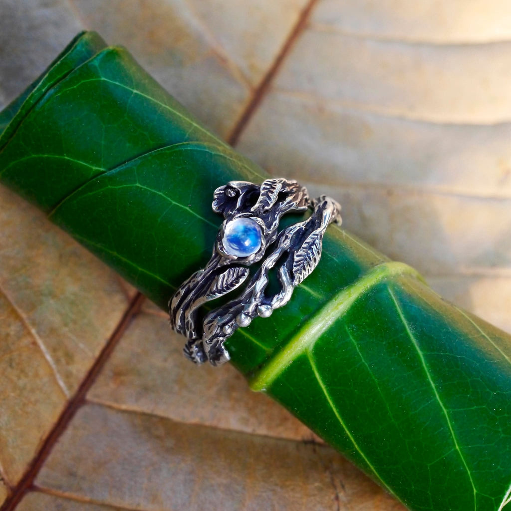 Set of 2 Moonstone engagement ring "Florence" and matching band - blacktreelab