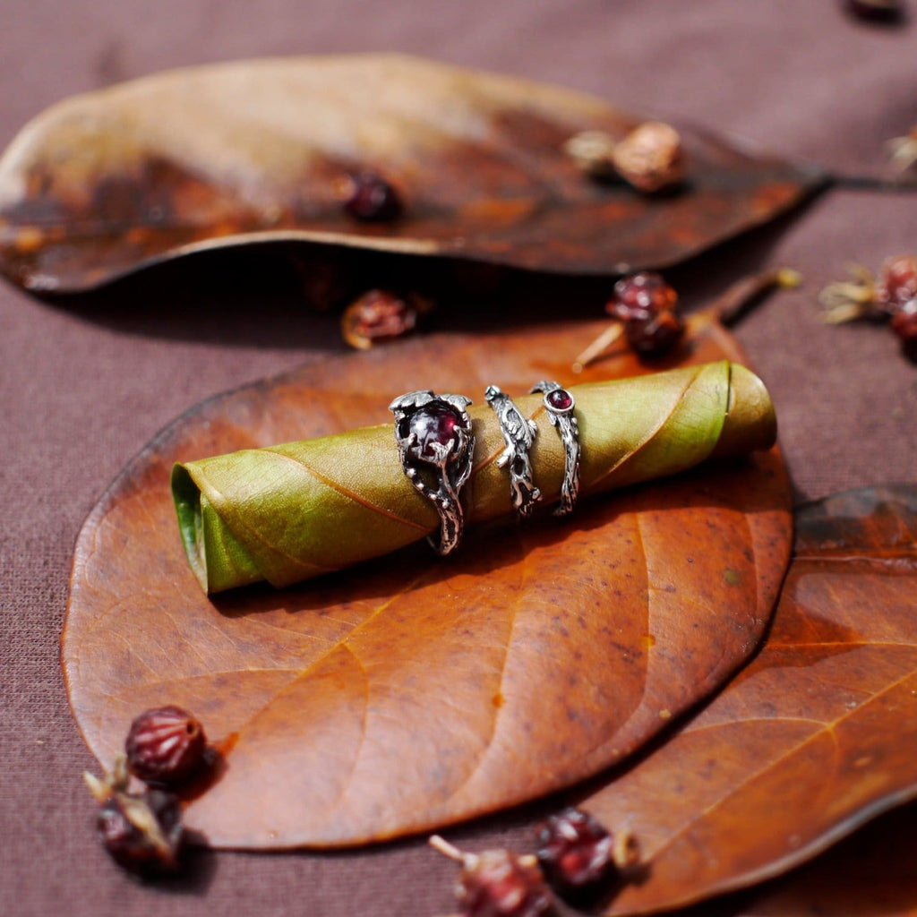 Set of 3 Theia+Mio+Dew Silver Rings with Garnet - blacktreelab
