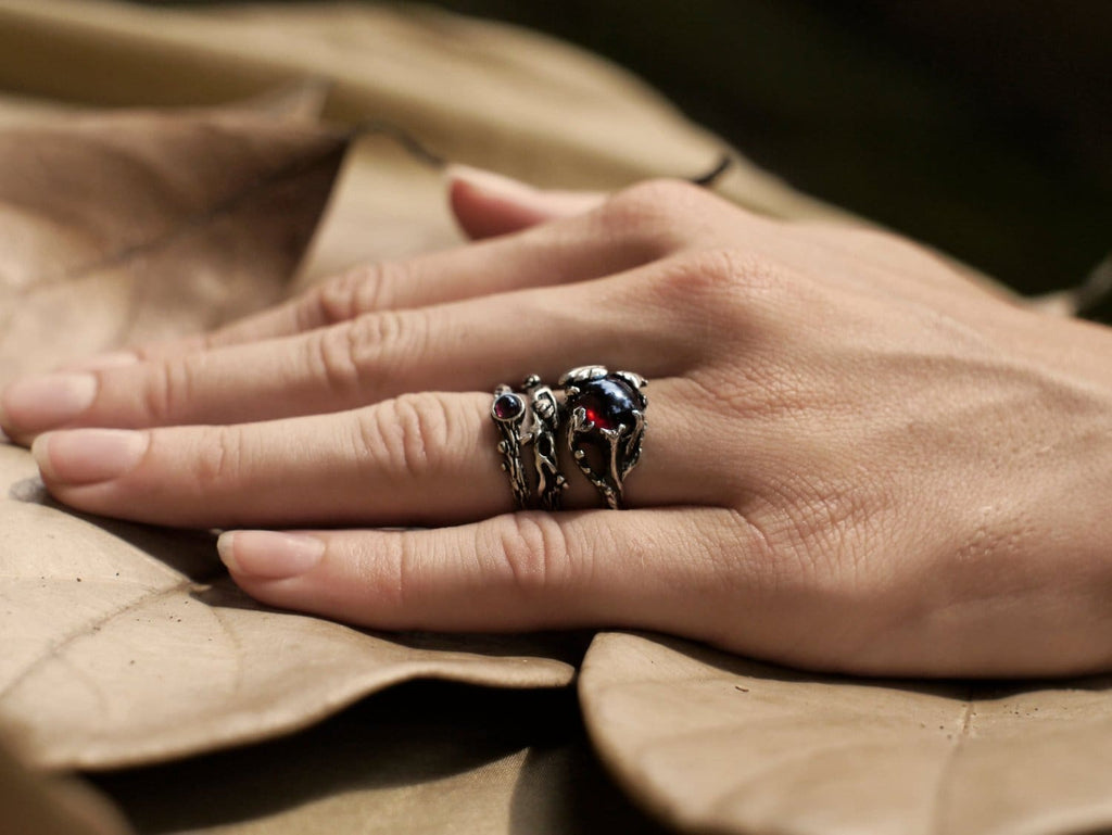 Set of 3 Theia+Mio+Dew Silver Rings with Garnet - blacktreelab