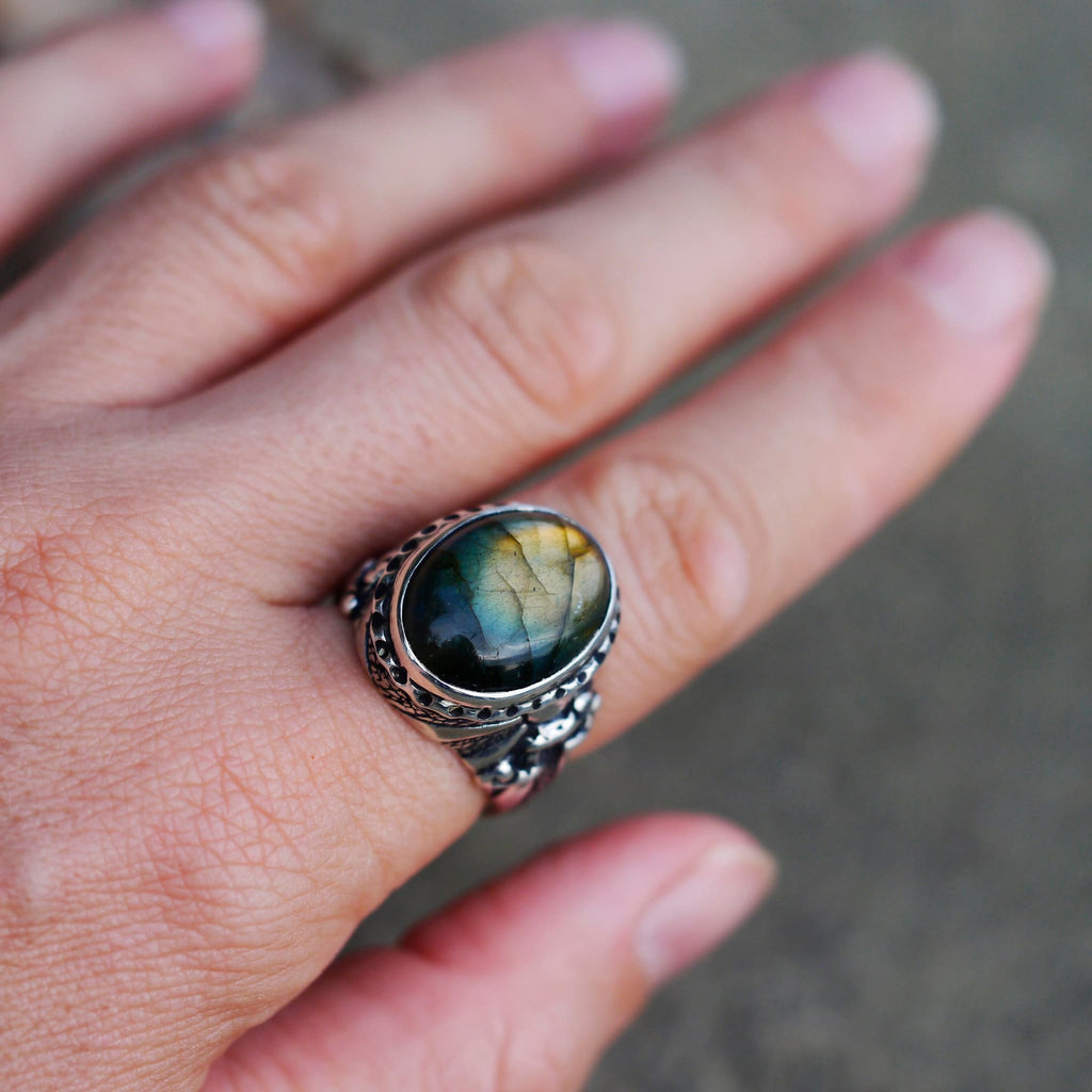 Sterling Silver Labradorite ring "Tibet" - blacktreelab