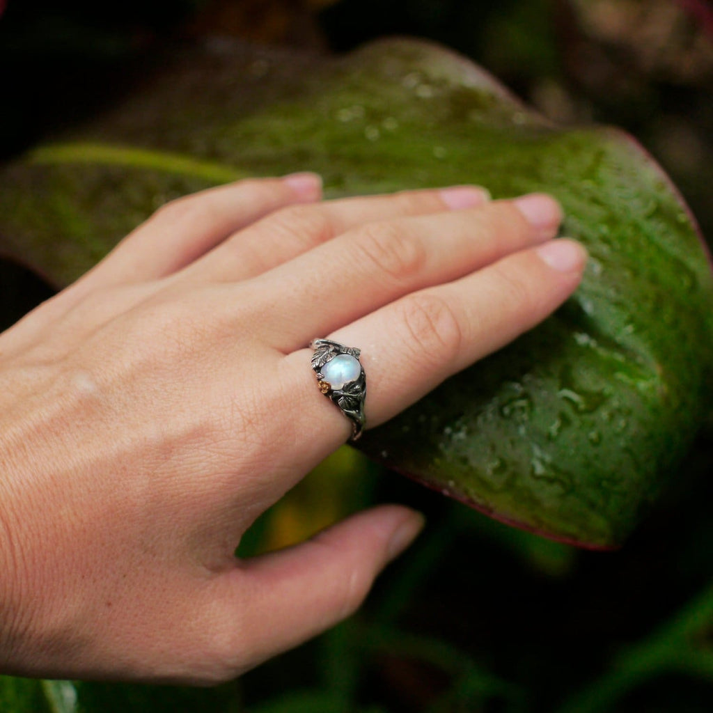 Sterling Silver Rainbow Moonstone Ring "Daisy" - blacktreelab