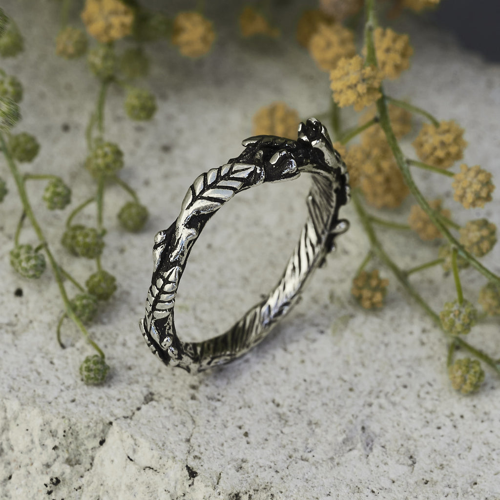 Women's Wedding Band "Mona" by BlackTreeLab
